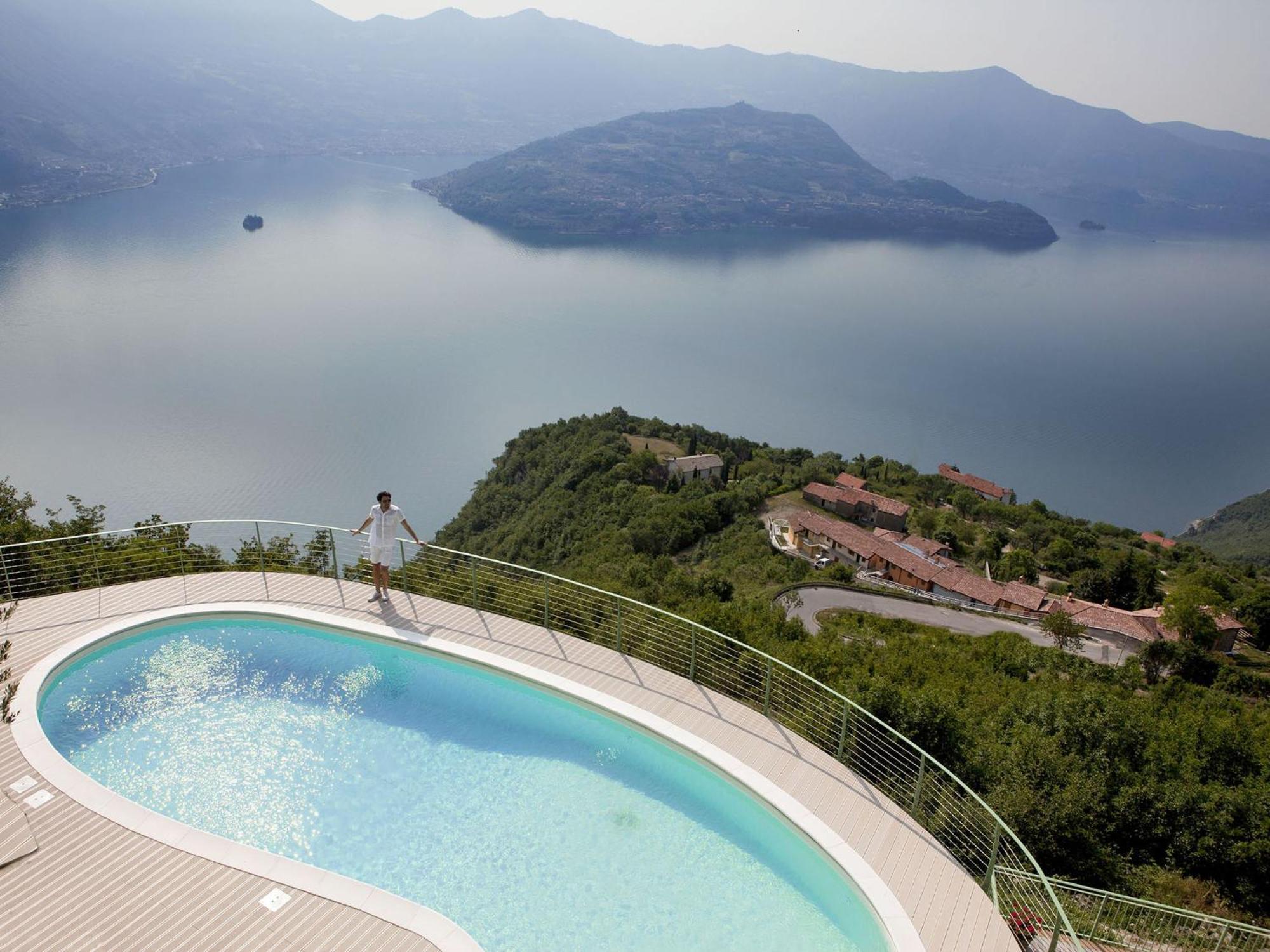 Mantegna - Garden With Lake View And Swimming Pool Parzanica Екстериор снимка